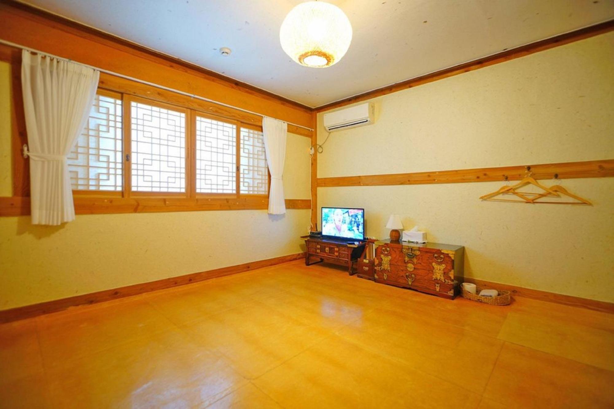 Hanok Gotaek Goeul Чонджу Экстерьер фото